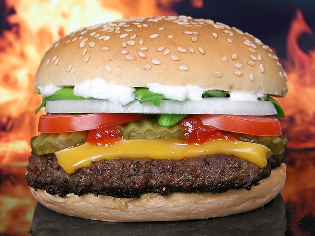 Hamburger servírovaní